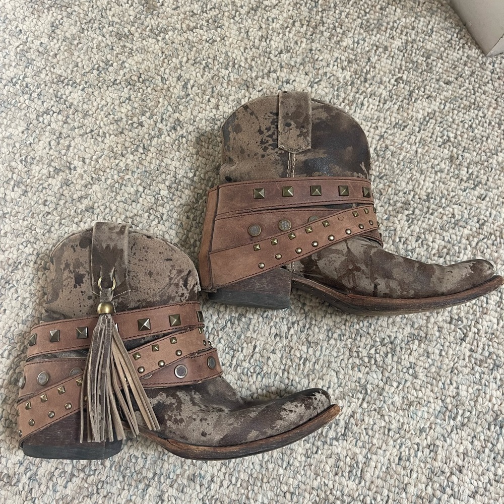 Corral Booties with great detail